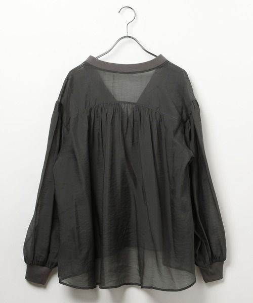 LEPSIM（レプシィム）の「シアーリブシャツカーディガン　639514（シャツ/ブラウス・レディース・チャコールグレー/ナチュラル/レッド/ベージュ/ブラック・FREE）」の6枚目の写真