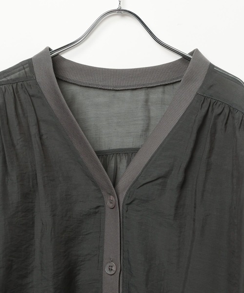 LEPSIM（レプシィム）の「シアーリブシャツカーディガン　639514（シャツ/ブラウス・レディース・チャコールグレー/ナチュラル/レッド/ベージュ/ブラック・FREE）」の7枚目の写真