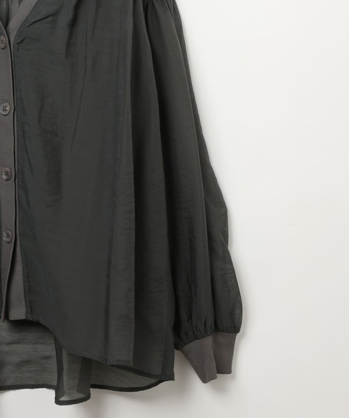 LEPSIM（レプシィム）の「シアーリブシャツカーディガン　639514（シャツ/ブラウス・レディース・チャコールグレー/ナチュラル/レッド/ベージュ/ブラック・FREE）」の8枚目の写真