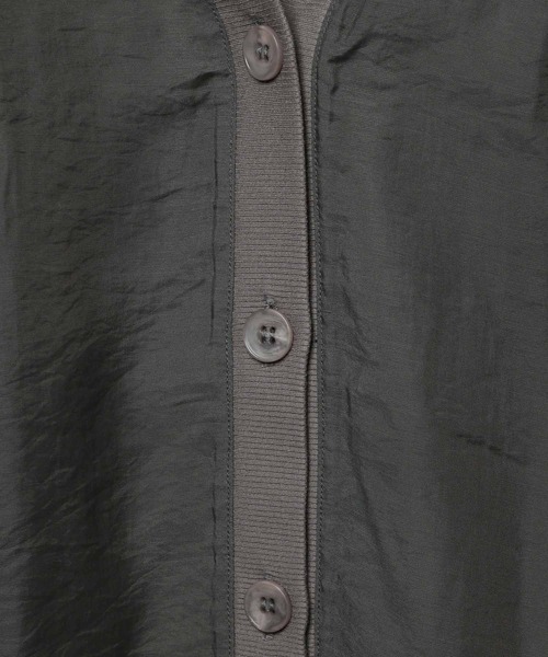 LEPSIM（レプシィム）の「シアーリブシャツカーディガン　639514（シャツ/ブラウス・レディース・チャコールグレー/ナチュラル/レッド/ベージュ/ブラック・FREE）」の13枚目の写真