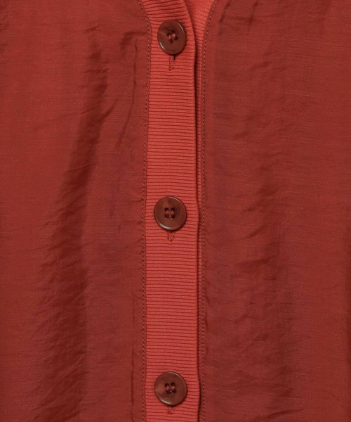 LEPSIM（レプシィム）の「シアーリブシャツカーディガン　639514（シャツ/ブラウス・レディース・チャコールグレー/ナチュラル/レッド/ベージュ/ブラック・FREE）」の14枚目の写真