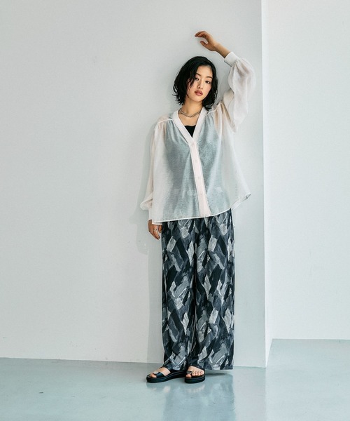 LEPSIM（レプシィム）の「シアーリブシャツカーディガン　639514（シャツ/ブラウス・レディース・チャコールグレー/ナチュラル/レッド/ベージュ/ブラック・FREE）」の22枚目の写真