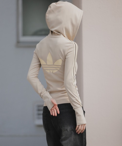 adidas（アディダス）の「adidas/アディダス HOODED TREFOIL ZIP TOP フルジップパーカー トラックジャケット 秋 秋服 2026年秋冬（ジャージ・レディース・ブラウン/ベージュ・S/M/L）」の18枚目の写真