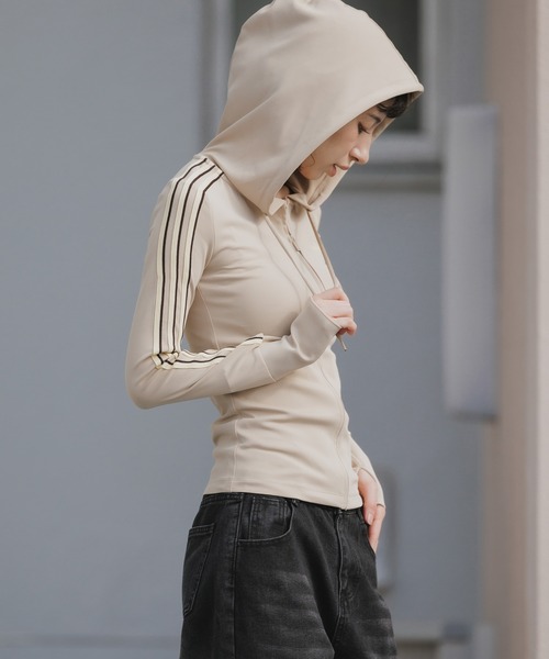 adidas（アディダス）の「adidas/アディダス HOODED TREFOIL ZIP TOP フルジップパーカー トラックジャケット 秋 秋服 2026年秋冬（ジャージ・レディース・ブラウン/ベージュ・S/M/L）」の20枚目の写真