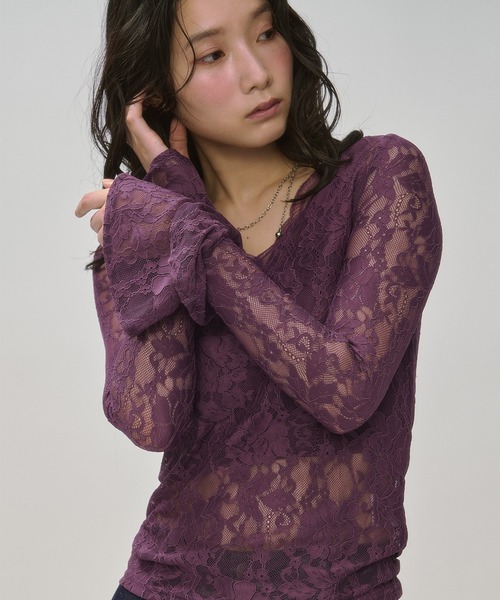 Ezick(エジック)の「combination lace frill Vネックレースパッド付きインナーセット(シャツ/ブラウス・レディース・ブラック/アイボリー/グレー/パープル・FREE)」の4枚目の写真