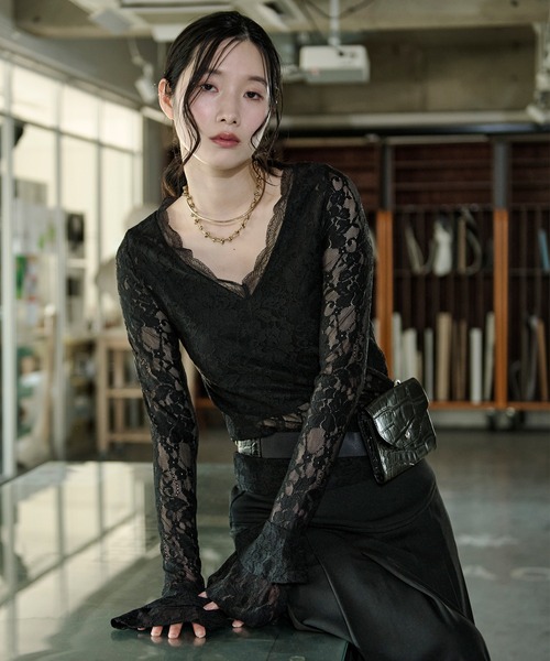 Ezick（エジック）の「combination lace frill Vネックレースパッド付きインナーセット（Tシャツ/カットソー・レディース・ブラック/アイボリー・FREE）」の5枚目の写真