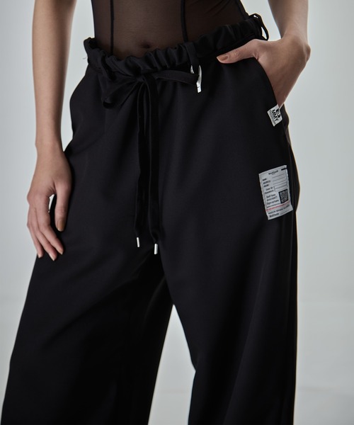 Maison MIHARA YASUHIRO(メゾンミハラヤスヒロ)の「【MIHARA YASUHIRO/ミハラヤスヒロ】WOOLY TEXTURE EASY TROUSERS/ウーリーテクスチャーイージートラウザー(スラックス・レディース・ベージュ/ブラック・36/38)」の12枚目の写真