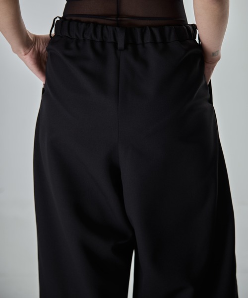 Maison MIHARA YASUHIRO(メゾンミハラヤスヒロ)の「【MIHARA YASUHIRO/ミハラヤスヒロ】WOOLY TEXTURE EASY TROUSERS/ウーリーテクスチャーイージートラウザー(スラックス・レディース・ベージュ/ブラック・36/38)」の14枚目の写真