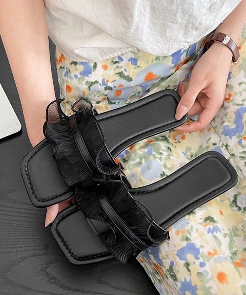 Miniministore（ミニミニストア）の「シアーフリルフラットサンダルスクエアトゥ（サンダル・レディース・ブラック/アイボリー/ラベンダー・24.5cm/23.5cm/25.0cm/24.0cm/23.0cm）」の7枚目の写真