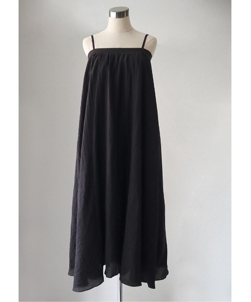 LUDICRUM(ルーディクルム)の「Multi strap camisole dress(キャミソール・レディース・ブラック/オフホワイト・FREE)」の14枚目の写真