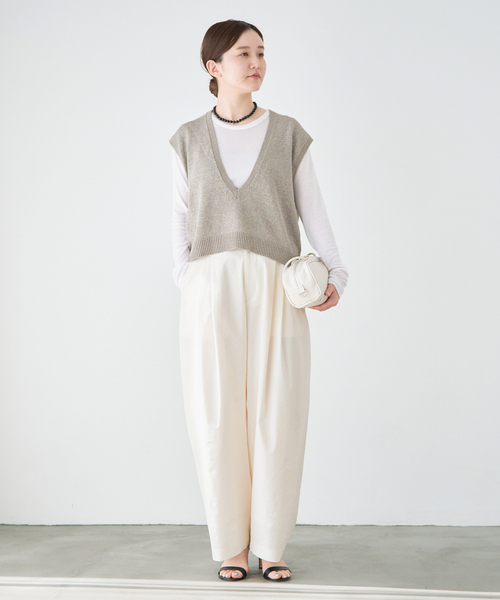 IENA（イエナ）の「ウォッシャブル リネンミックスコクーンスラックス（スラックス・レディース・ブラック/ホワイト/ベージュ系その他・38/36/34）」の6枚目の写真