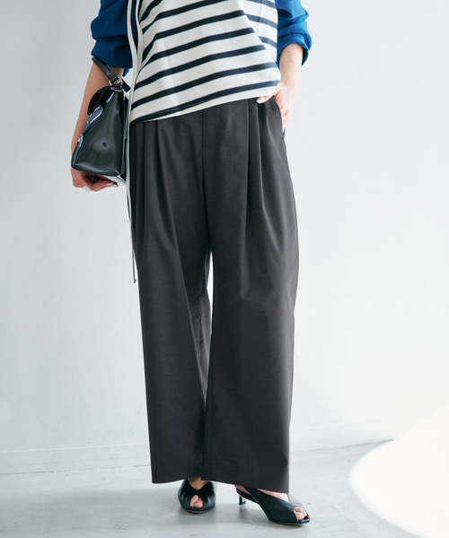 IENA（イエナ）の「ウォッシャブル リネンミックスコクーンスラックス（スラックス・レディース・ブラック/ホワイト/ベージュ系その他・38/36/34）」の9枚目の写真