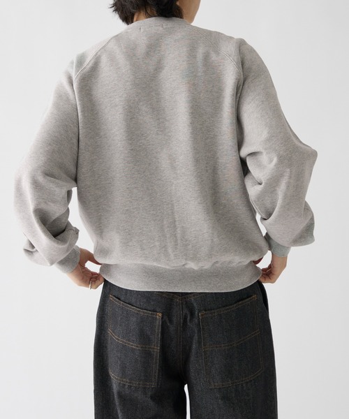 Adoon plain(アドーンプレーン)の「V1-Gusset Raglan Sweet / Vガゼットラグラン裏毛スウェット(スウェット・メンズ・ブラウン/ライトグレー/ネイビー・LARGE/MEDIUM)」の6枚目の写真