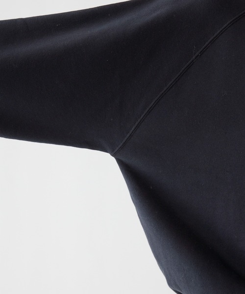 Adoon plain(アドーンプレーン)の「V1-Gusset Raglan Sweet / Vガゼットラグラン裏毛スウェット(スウェット・メンズ・ブラウン/ライトグレー/ネイビー・LARGE/MEDIUM)」の22枚目の写真