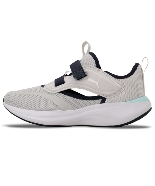 PUMA(プーマ)の「PUMA プーマ ユニセックス ソフトライド ムーブオン ラク ジャパンフィット(スニーカー・メンズ・グレー/グレー系その他/ブラック×ホワイト・24.5cm/23.5cm/22.5cm/28.0cm/27.0cm/26.0cm/25.0cm/24.0cm/23.0cm/28.5cm/27.5cm/26.5cm/25.5cm/22.0cm/29.0cm/30.0cm)」の2枚目の写真