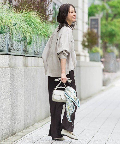 LAUTREAMONT(ロートレアモン)の「Beauty Denimブラウス≪洗濯機で洗える≫(シャツ/ブラウス・レディース・ベージュ/ネイビー・9号)」の19枚目の写真