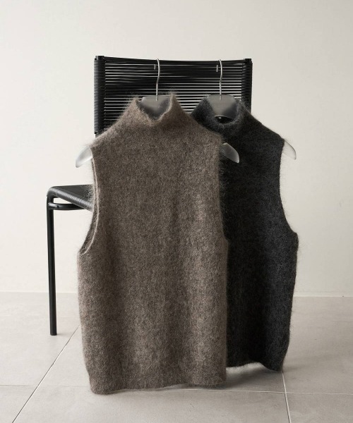 anuke（アンヌーク）の「anuke　Sleeveless Mohair Knit スリーブレスモヘアニット/62620520（ベスト・レディース・チャコールグレー/ブラウン・ONE SIZE）」の9枚目の写真