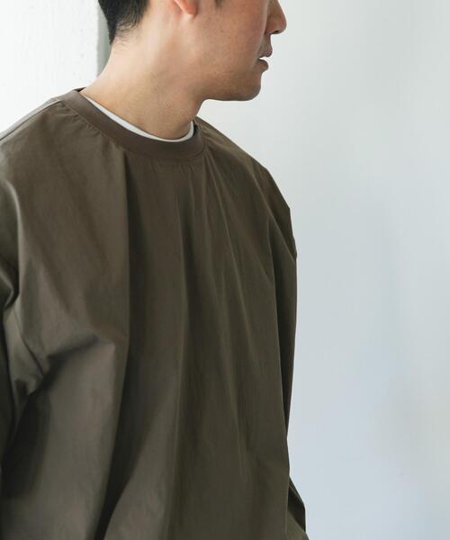 URBAN RESEARCH DOORS(アーバンリサーチドアーズ)の「『UVカット/接触冷感/吸水速乾』ストレッチクロス プルオーバー(Tシャツ/カットソー・メンズ・ブラック/モカ/チャコールグレー・MEDIUM/LARGE)」の7枚目の写真