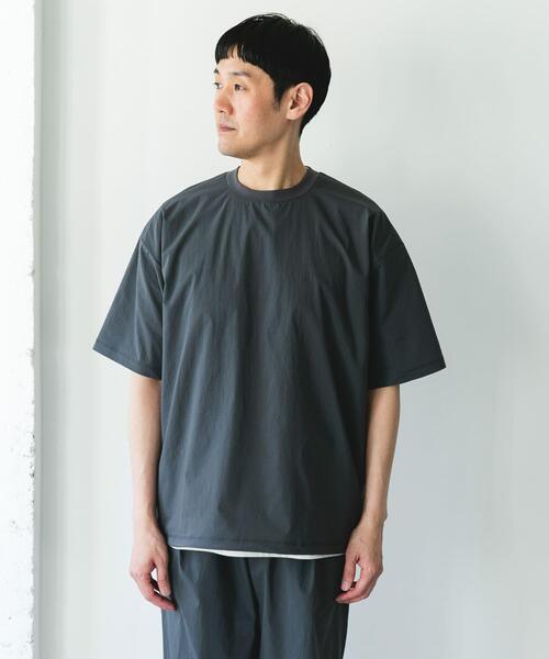 URBAN RESEARCH DOORS(アーバンリサーチドアーズ)の「『UVカット/接触冷感/吸水速乾』ストレッチクロス プルオーバー(Tシャツ/カットソー・メンズ・ブラック/モカ/チャコールグレー・MEDIUM/LARGE)」の21枚目の写真