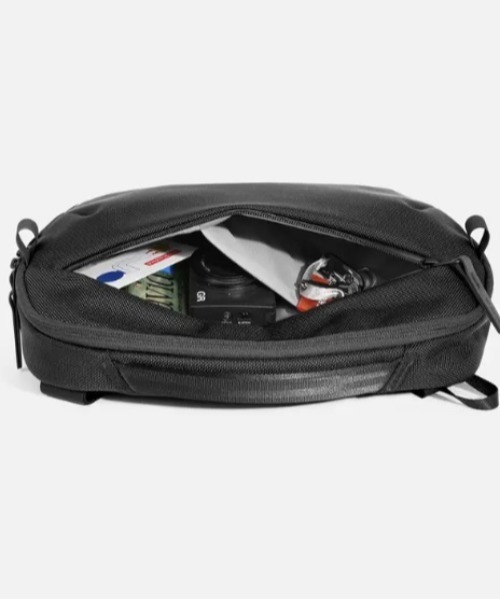 Aer（エアー）の「Aer（エアー）Day Sling 4 Max AER-21074（ショルダーバッグ・メンズ・ブラック・F）」の10枚目の写真
