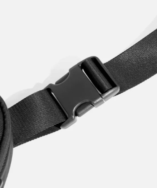 Aer（エアー）の「Aer（エアー）Day Sling 4 Max AER-21074（ショルダーバッグ・メンズ・ブラック・F）」の7枚目の写真