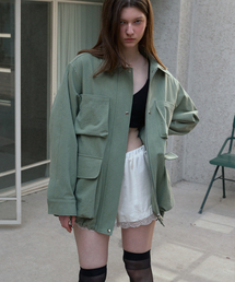 SIGREAT（シグレート）の「ストラクチャーポケットフィールドジャケット_オリーブカーキ（ミリタリージャケット）」