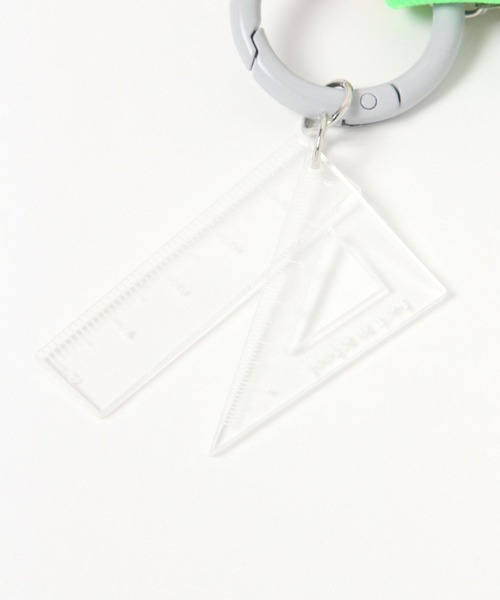 studio CLIP（スタディオクリップ）の「ミニモチーフコードチャーム（キーホルダー・レディース・ベージュ/ブルー・FREE）」の4枚目の写真