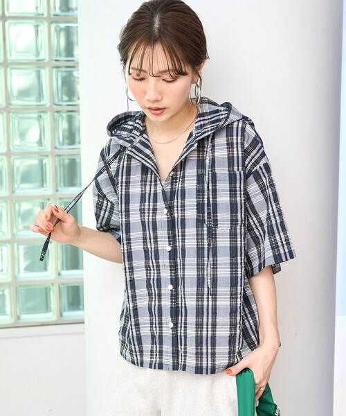 FREAK'S STORE(フリークスストア)の「限定展開 シアー チェック フード ショート ボタン シャツ(シャツ/ブラウス・レディース・サックスブルー/ネイビー/ベージュ・フリ-)」の16枚目の写真