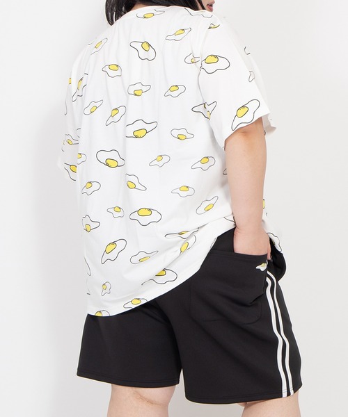PUNYUS(プニュズ)の「【新サイズ】目玉焼き総柄Tシャツ(Tシャツ/カットソー・レディース・ブラック/ホワイト・1/2/3/4/5)」の5枚目の写真