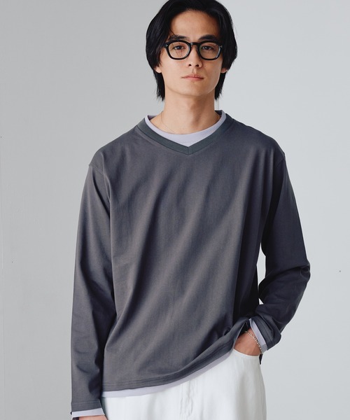 Adoon plain（アドーンプレーン）の「Shallow V-Neck Long Sleeve T / 浅VネックレイヤードライクロンT（Tシャツ/カットソー・メンズ・ネイビー/ブラウン/チャコールグレー・MEDIUM/LARGE）」の2枚目の写真