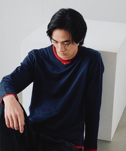 Adoon plain（アドーンプレーン）の「Shallow V-Neck Long Sleeve T / 浅VネックレイヤードライクロンT（Tシャツ/カットソー・メンズ・ネイビー/ブラウン/チャコールグレー・MEDIUM/LARGE）」の9枚目の写真