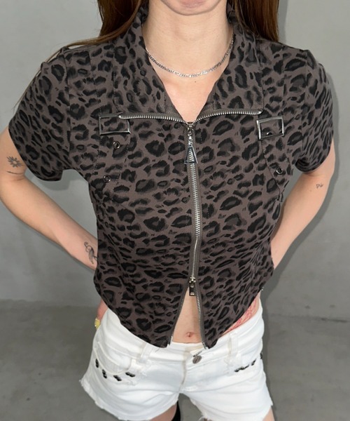 Bamm(バム)の「レオパードダブルジップコンパクトトップス(Tシャツ/カットソー・レディース・ブラウン/グレー/ホワイト・FREE)」の1枚目の写真