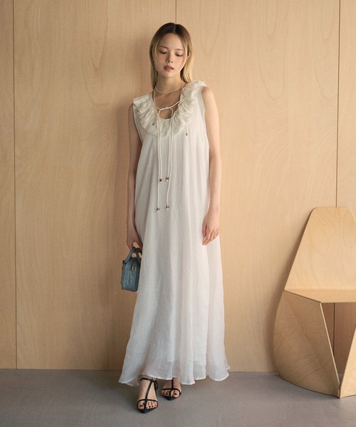 LAULEN(ローレン)の「ramie ruffle neck frill sleeveless long dress /ラミー ラッフルネック レースアップノースリーブワンピース(ワンピース・レディース・ホワイト/ブラック・FREE)」の7枚目の写真