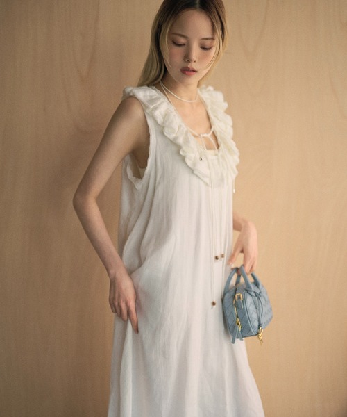 LAULEN(ローレン)の「ramie ruffle neck frill sleeveless long dress /ラミー ラッフルネック レースアップノースリーブワンピース(ワンピース・レディース・ホワイト/ブラック・FREE)」の12枚目の写真