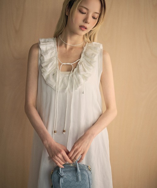LAULEN(ローレン)の「ramie ruffle neck frill sleeveless long dress /ラミー ラッフルネック レースアップノースリーブワンピース(ワンピース・レディース・ホワイト/ブラック・FREE)」の13枚目の写真