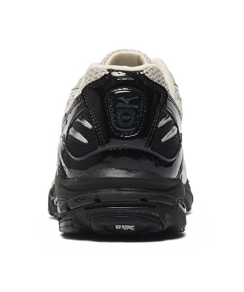 MIZUNO(ミズノ )の「MIZUNO WAVE RIDER 10(ミズノ ウェーブライダー10)(スニーカー・メンズ・ブラック系/シルバー系・23cm/23.5cm/24cm/24.5cm/25cm/25.5cm/26cm/26.5cm/27cm/27.5cm/28cm/28.5cm/29cm/29.5cm/30cm)」の5枚目の写真