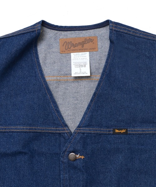 Wrangler（ラングラー）の「［Wrangler ラングラー］UNLINED DENIM VEST IN PREWASHED デニム ウエスタンベスト（ベスト・メンズ・インディゴブルー・XL/L/M/S）」の2枚目の写真