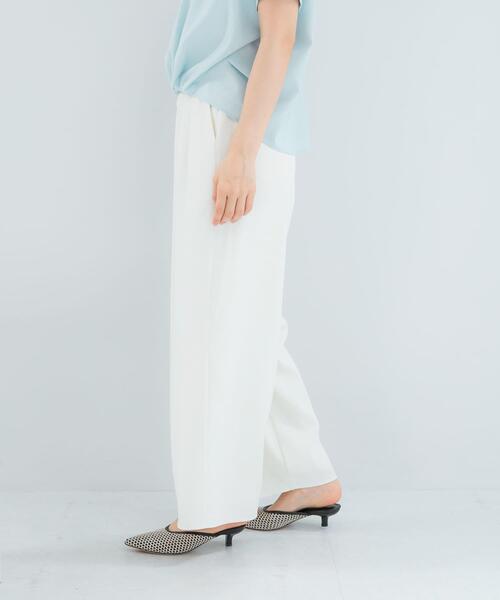 URBAN RESEARCH ROSSO WOMEN（アーバンリサーチ　ロッソ）の「『WEB限定』撥水イージーストレートパンツ（その他パンツ・レディース・ブルー系その他/ブラック/ライトベージュ/ライトピンク/オフホワイト・36/38）」の22枚目の写真