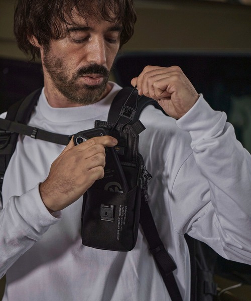 GORDON MILLER（ゴードンミラー）の「GORDON MILLER VANLIFE EQUIPMENT バリスティックスマホポーチ（トラベルグッズ・メンズ・ブラック・ONE SIZE）」の18枚目の写真