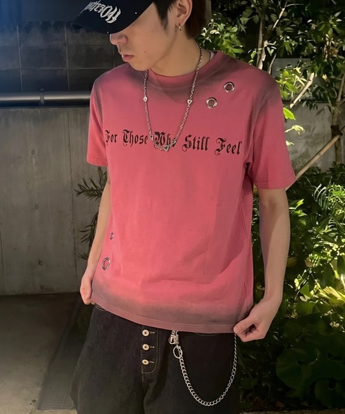 FREE DEE(フリー ディー)の「A'GEM/9 × .kom 『FREEDEE/フリーディー』アイレットグラフィックTシャツ(Tシャツ/カットソー・メンズ・ピンク/カーキ/ブラック・M/L)」の9枚目の写真