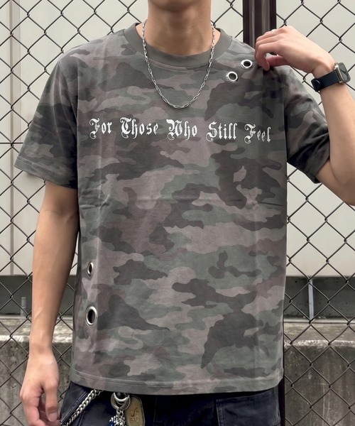 FREE DEE(フリー ディー)の「A'GEM/9 × .kom 『FREEDEE/フリーディー』アイレットグラフィックTシャツ(Tシャツ/カットソー・メンズ・ピンク/カーキ/ブラック・M/L)」の6枚目の写真