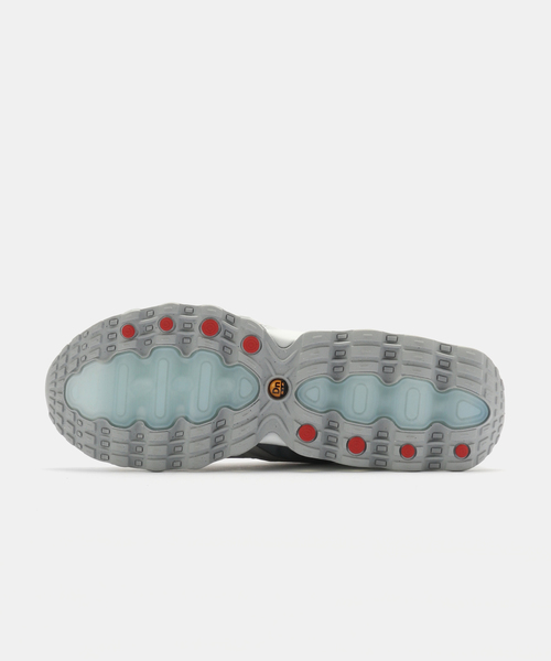 NIKE(ナイキ)の「NIKE W AIR MAX DN8 HF5509-001(スニーカー・レディース・チャコールグレー・23cm/24.5cm/25cm)」の4枚目の写真