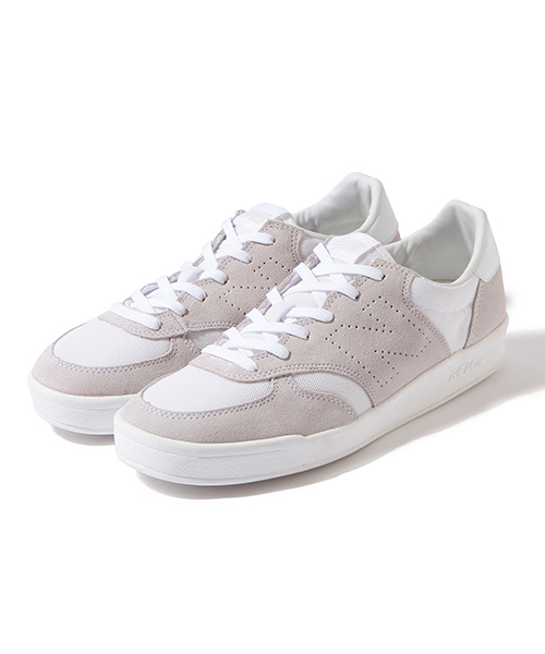 BEAMS LIGHTS Women's（ビームスライツ ウィメンズ）の「NEW BALANCE / CRT300（スニーカー・レディース・ホワイト/ブラック・22.5/24.5/23.5/23/24）」の2枚目の写真