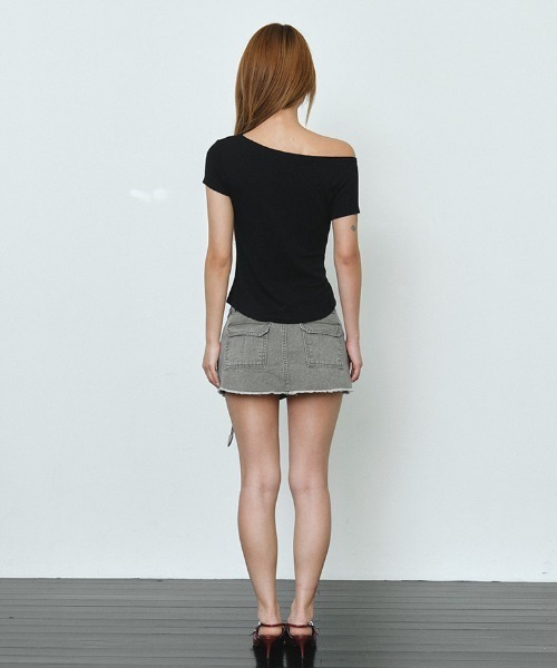 Midnight Move(ミッドナイトムーブ)の「A'GEM/9 × .kom 『MIDNIGHT MOVE/ミッドナイトムーブ』 ss bt sl tee/ボタンレタリングトップス(Tシャツ/カットソー・レディース・ブラック/ホワイト・FREE)」の12枚目の写真
