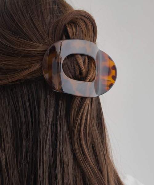 KOBE LETTUCE(コウベレタス)の「もたれられるヘアクリップ(バレッタ/ヘアクリップ・レディース・ブラック/ブラウン系/アイボリー系/ブラック系/ベージュ系・F)」の12枚目の写真