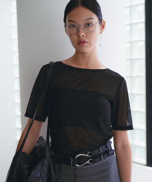 SOEMIN(ソミン)の「Blurred logo side shirring T-shirt/ロゴサイドシャーリングTシャツ(Tシャツ/カットソー・レディース・ホワイト/ブラック・FREE)」の8枚目の写真