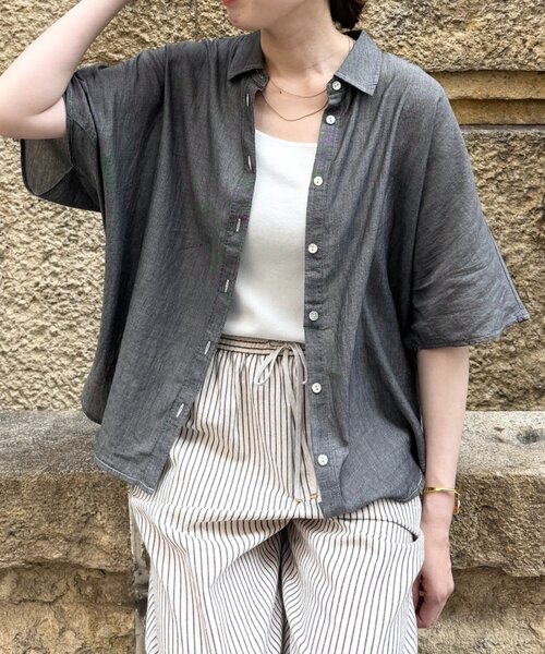 Jena espace merveilleux（ジェナ　エスパスメルヴェイユ）の「【抜け感/上品】シアーデニムドルマンシャツ（シャツ/ブラウス・レディース・ブルー系その他/グレー/ネイビー・FREE）」の4枚目の写真