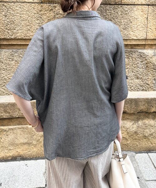 Jena espace merveilleux（ジェナ　エスパスメルヴェイユ）の「【抜け感/上品】シアーデニムドルマンシャツ（シャツ/ブラウス・レディース・ブルー系その他/グレー/ネイビー・FREE）」の6枚目の写真