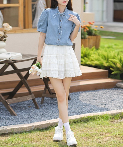 ONEP STAR(ワンピスター)の「フリルネックデニムブラウス(シャツ/ブラウス・レディース・ライトブルー・X-LARGE/LARGE/MEDIUM)」の7枚目の写真