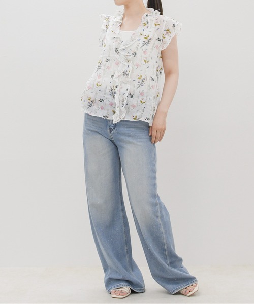 MISCH MASCH(ミッシュマッシュ)の「2026春夏新作 フラワーフリルノースリーブブラウス(シャツ/ブラウス・レディース・ホワイト・フリ-)」の12枚目の写真